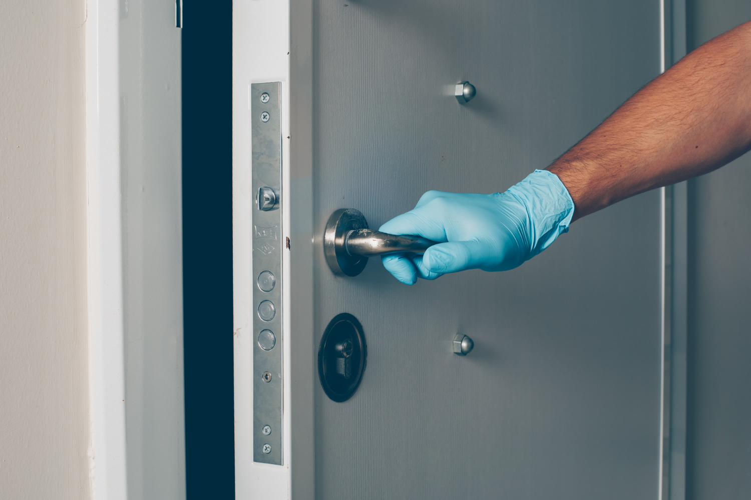 Trusted Locksmith for Home and Office Security